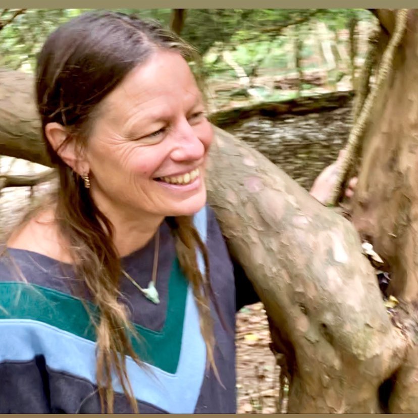 Oxford Yoga - Christina hugging tree